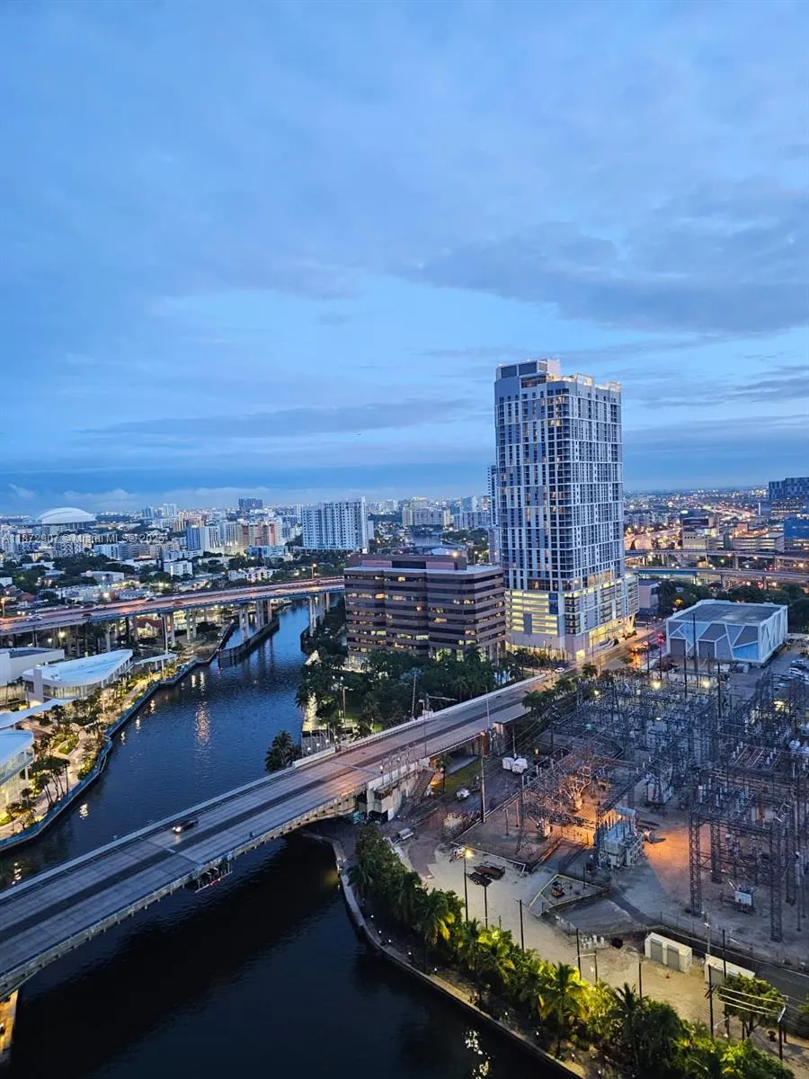 690 SW 1st Ct, #2515