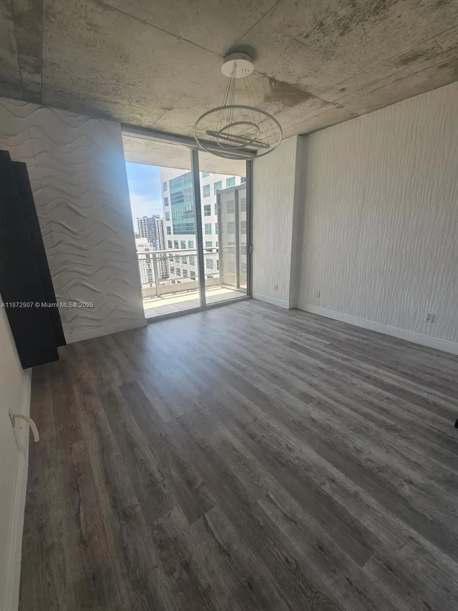 690 SW 1st Ct, #2515