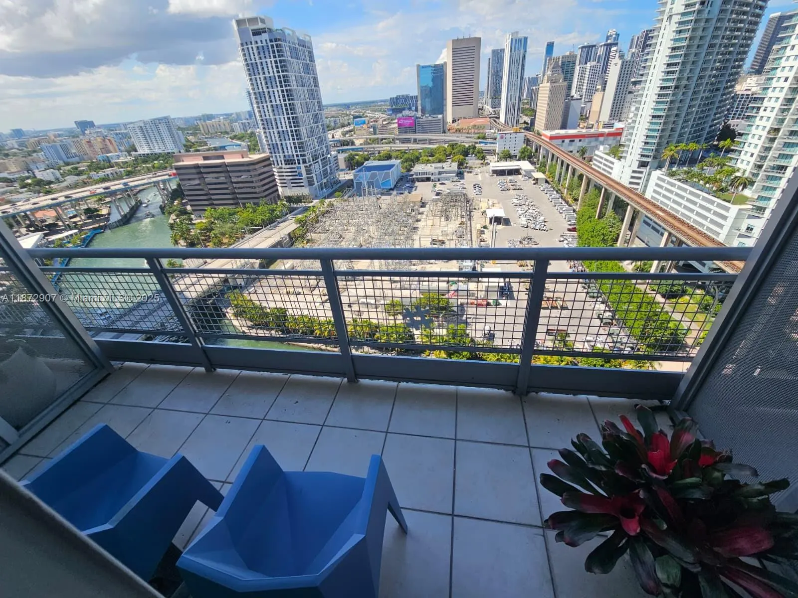 690 SW 1st Ct, #2515