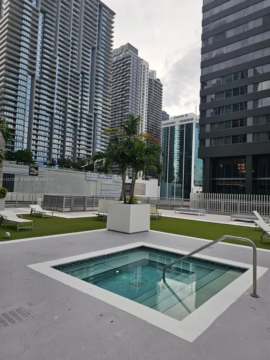 690 SW 1st Ct, #2515