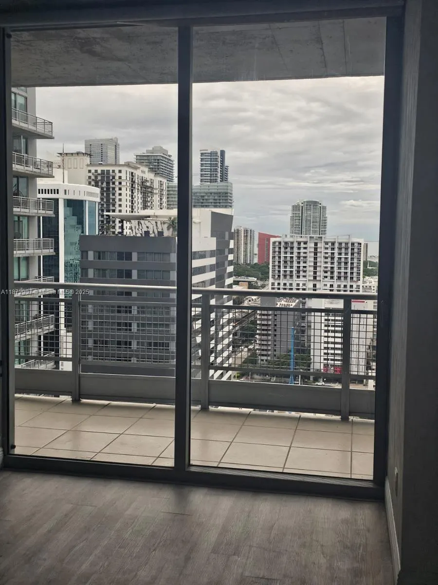 690 SW 1st Ct, #2515