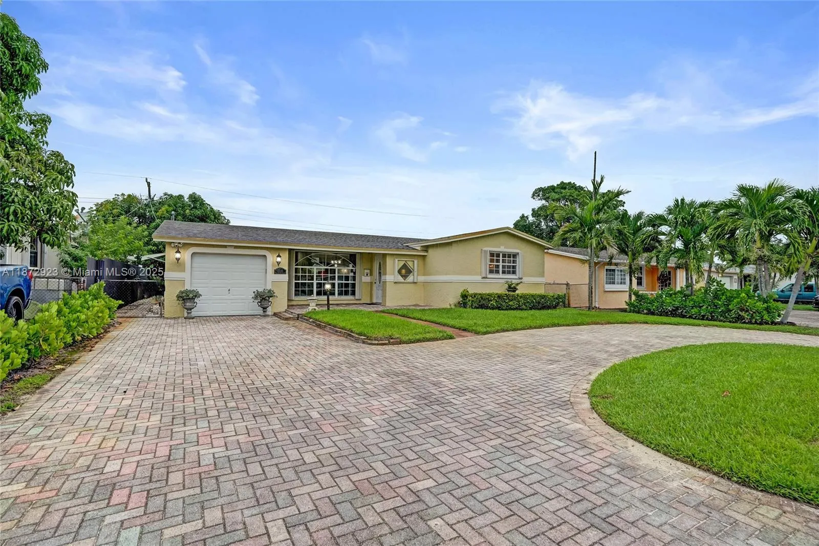 7733 Biltmore Blvd