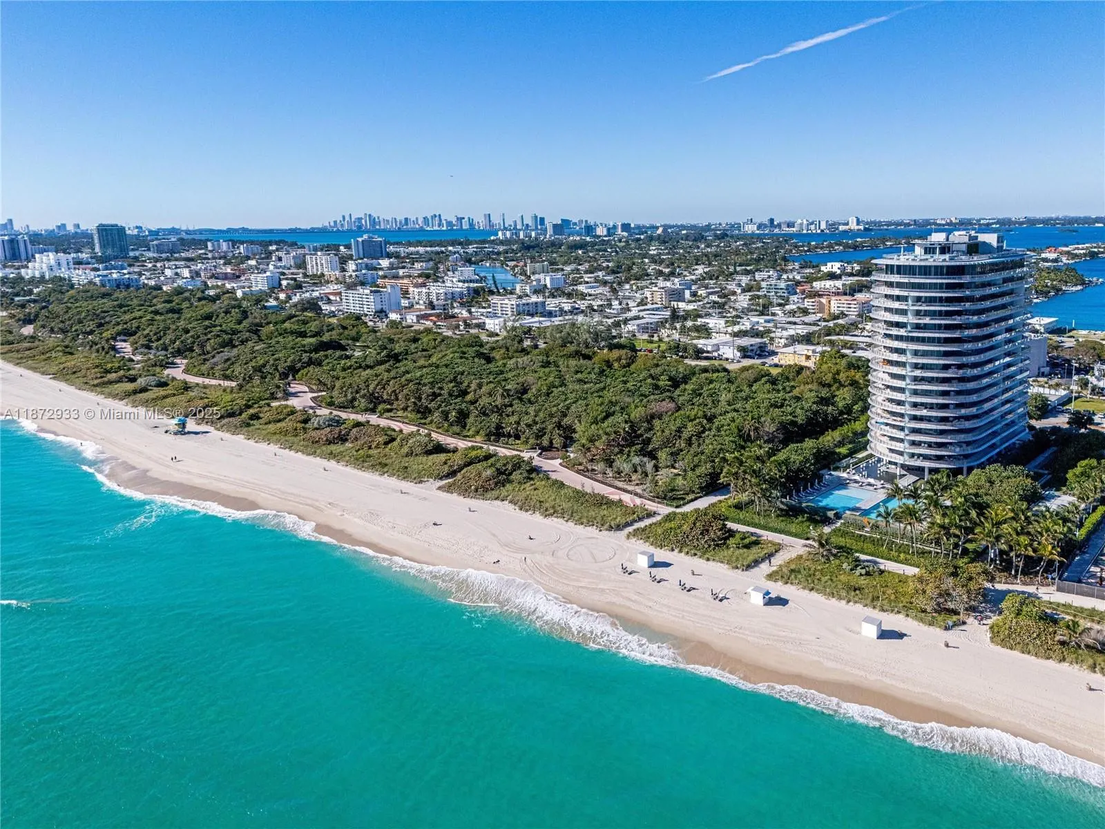 8701 Collins Ave, #804
