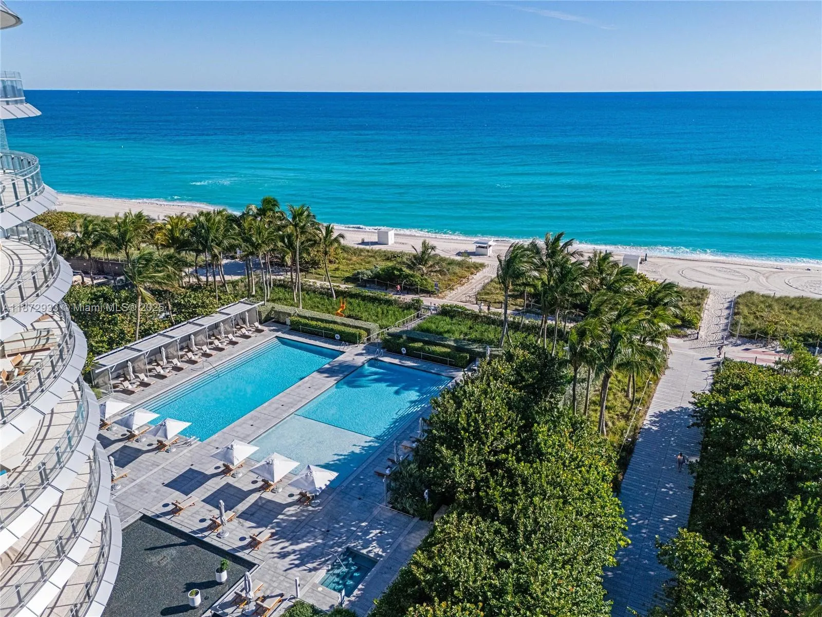 8701 Collins Ave, #804