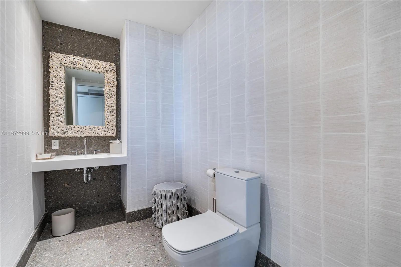 8701 Collins Ave, #804