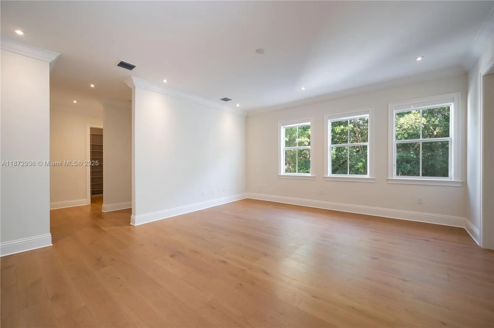 680 Destacada Ave