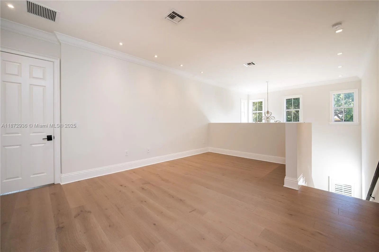 680 Destacada Ave