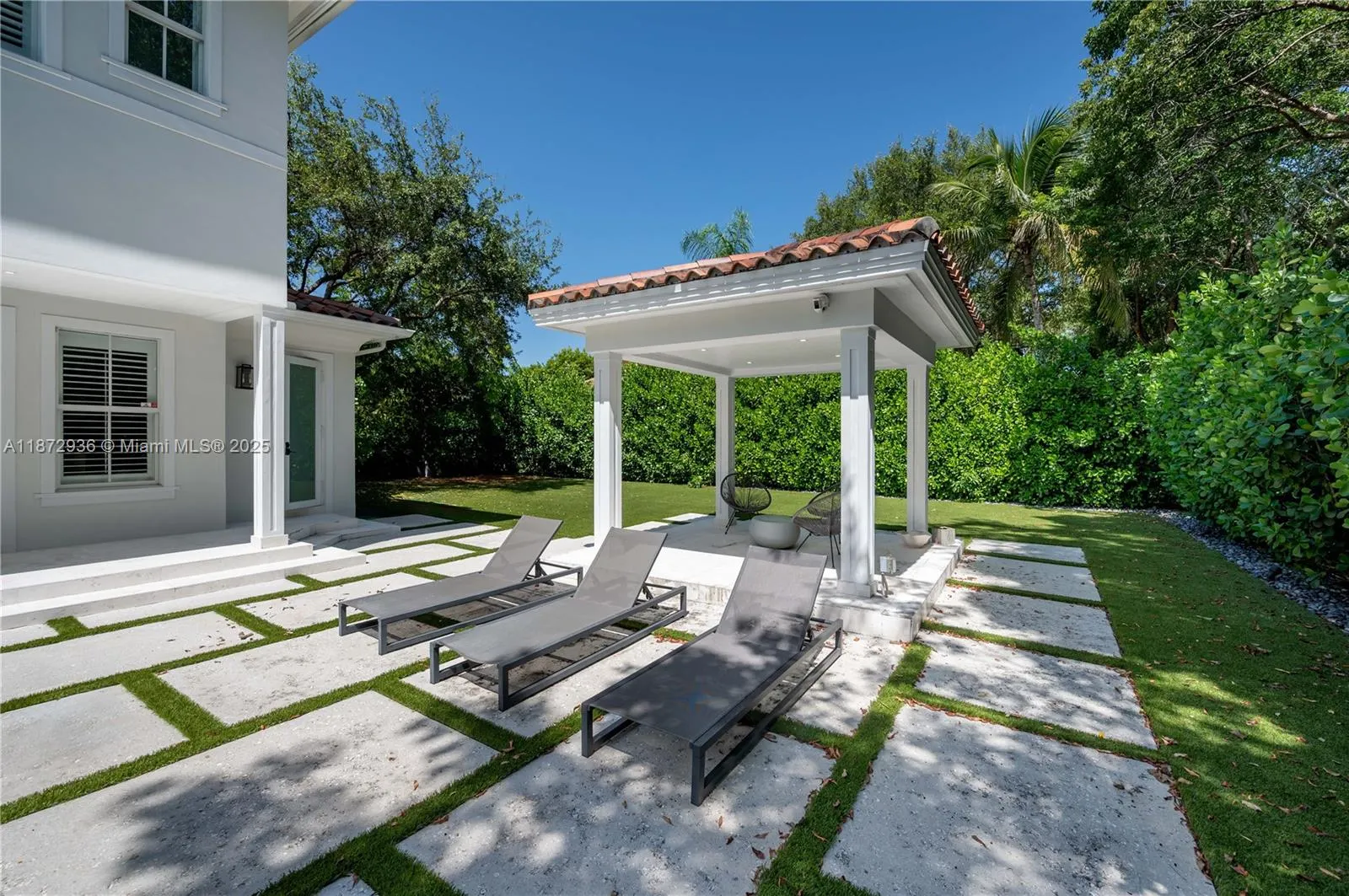 680 Destacada Ave