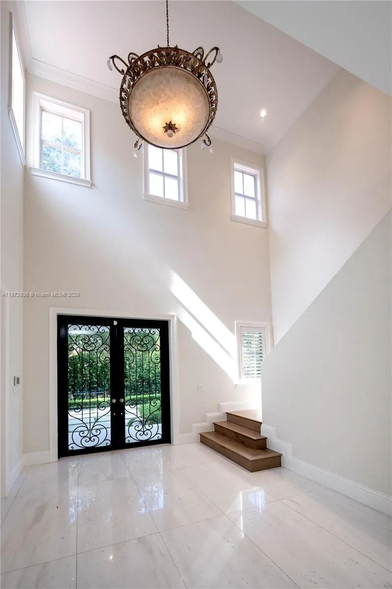 680 Destacada Ave