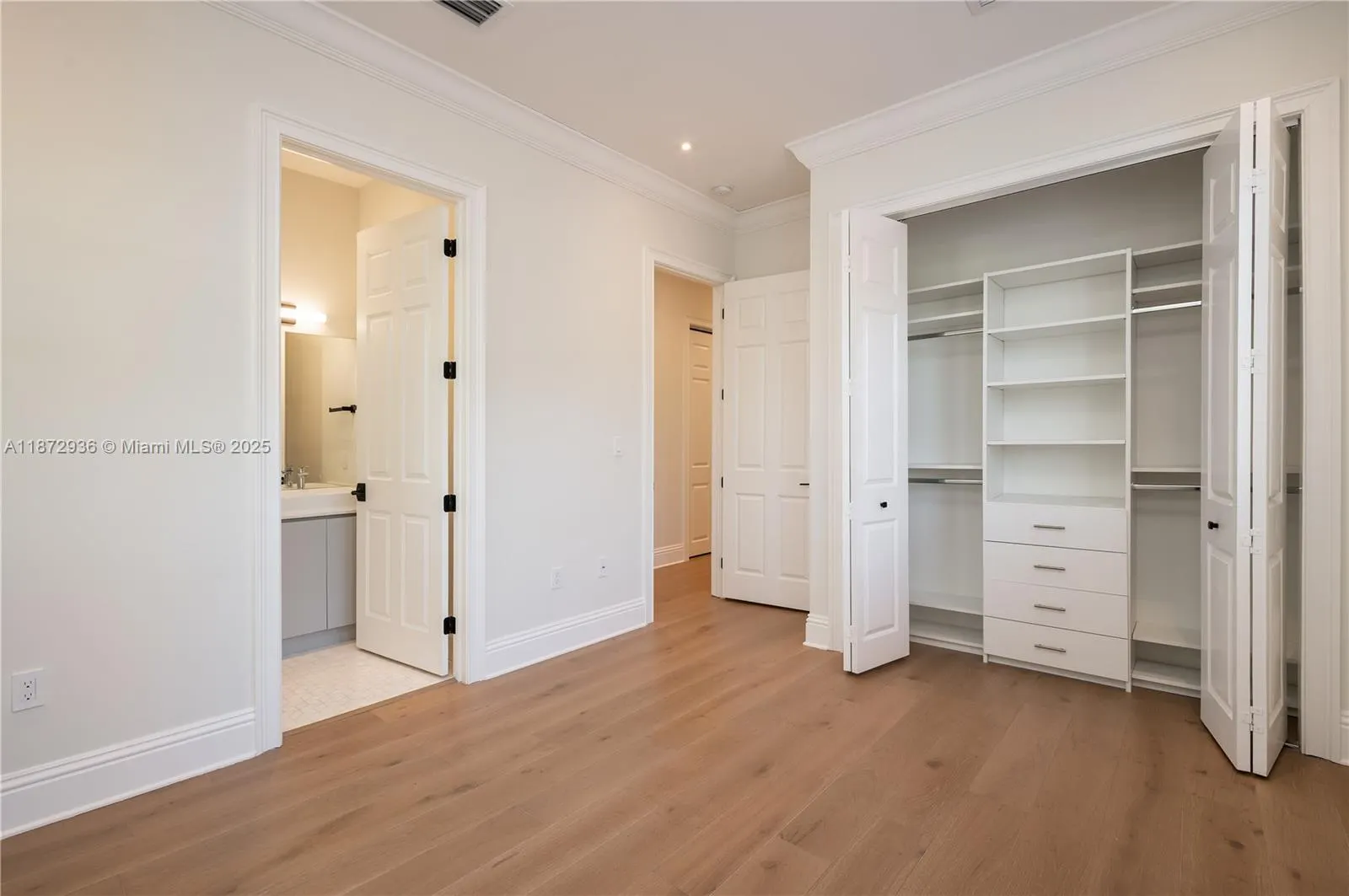 680 Destacada Ave
