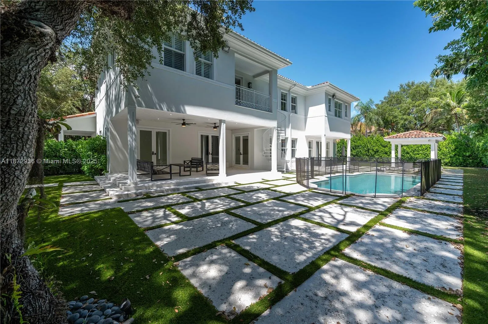 680 Destacada Ave