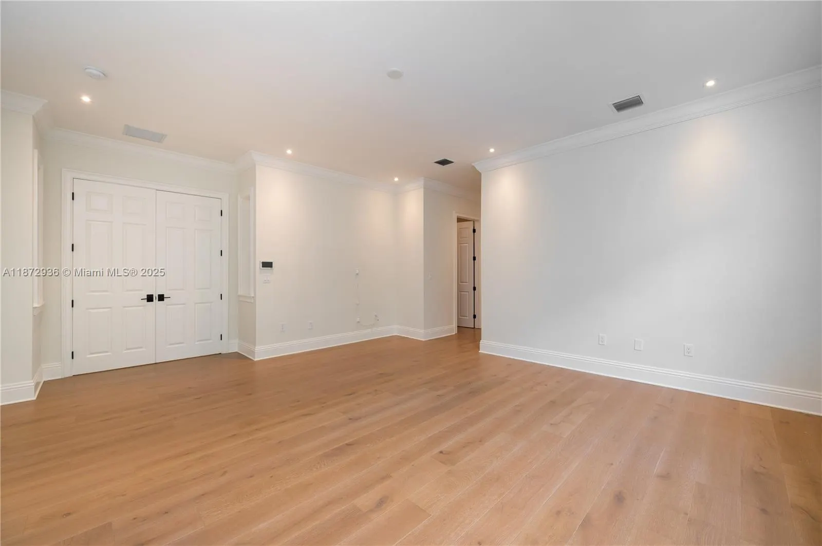 680 Destacada Ave