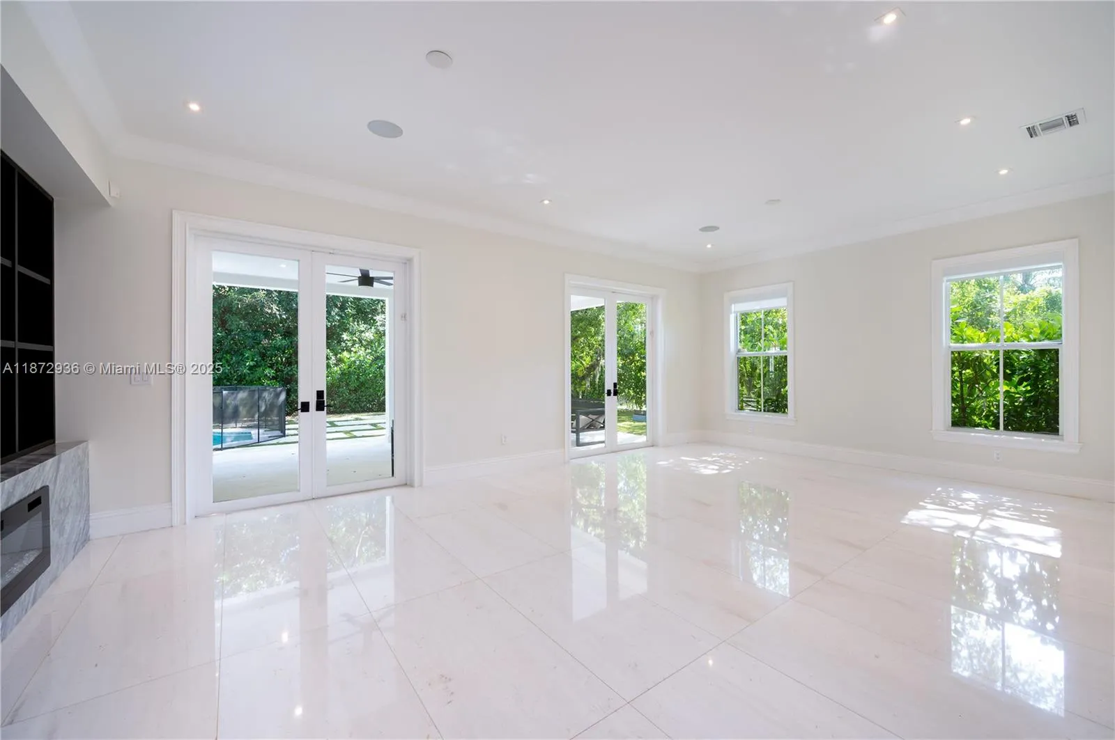 680 Destacada Ave