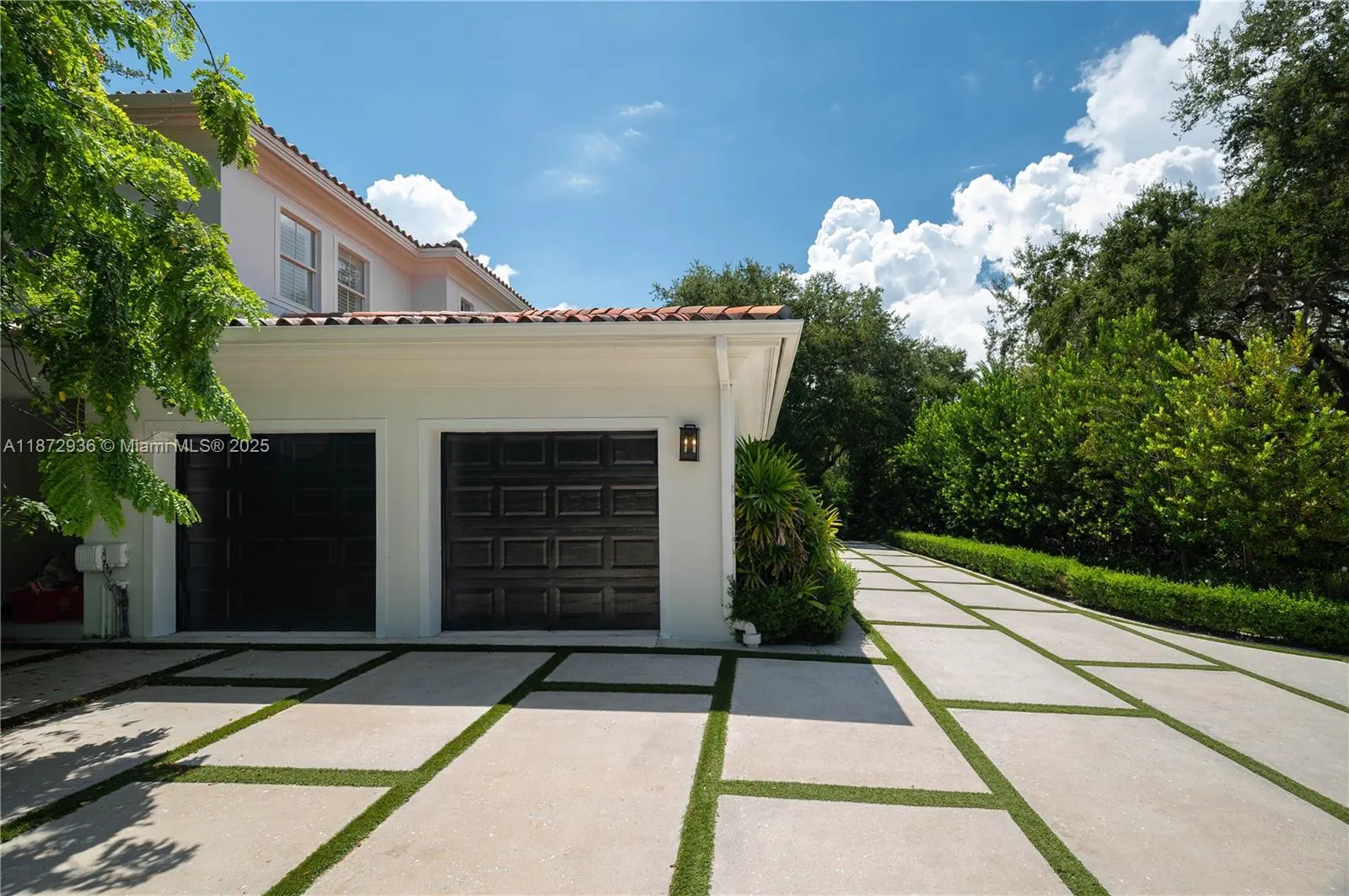680 Destacada Ave