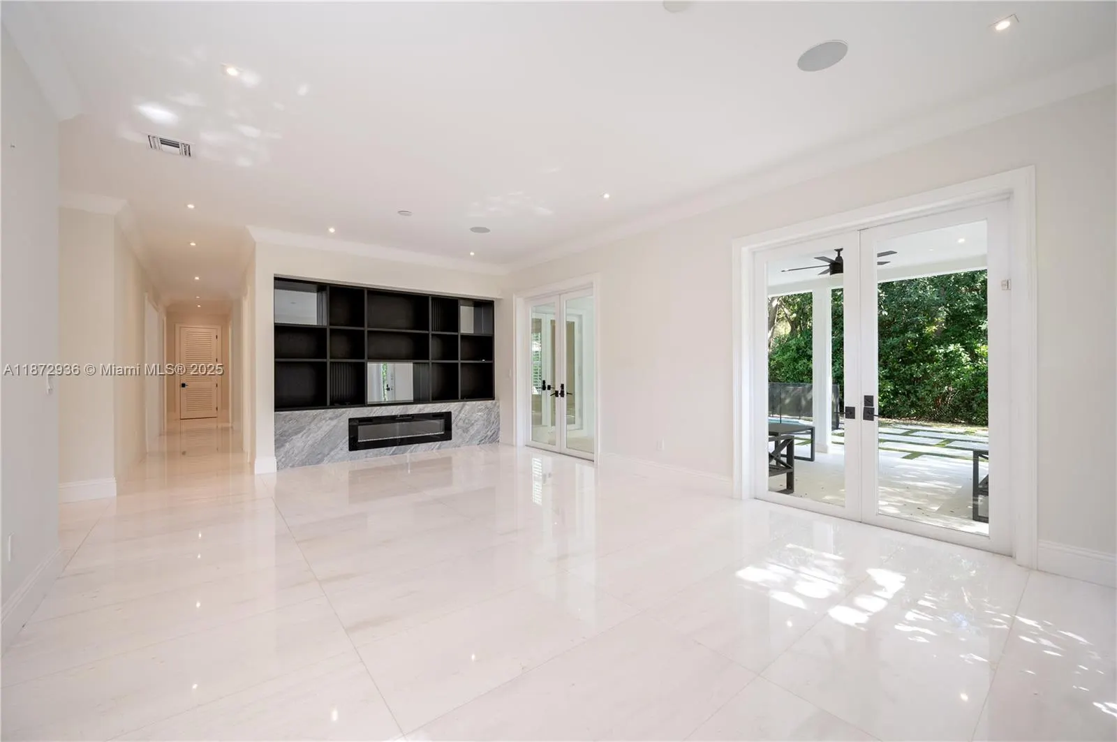 680 Destacada Ave