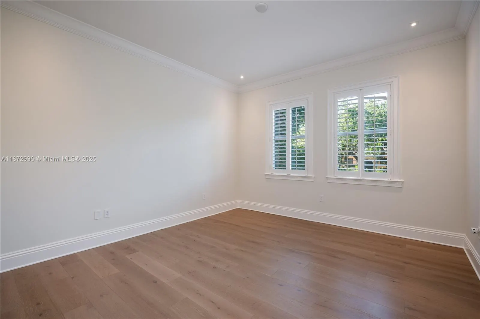 680 Destacada Ave