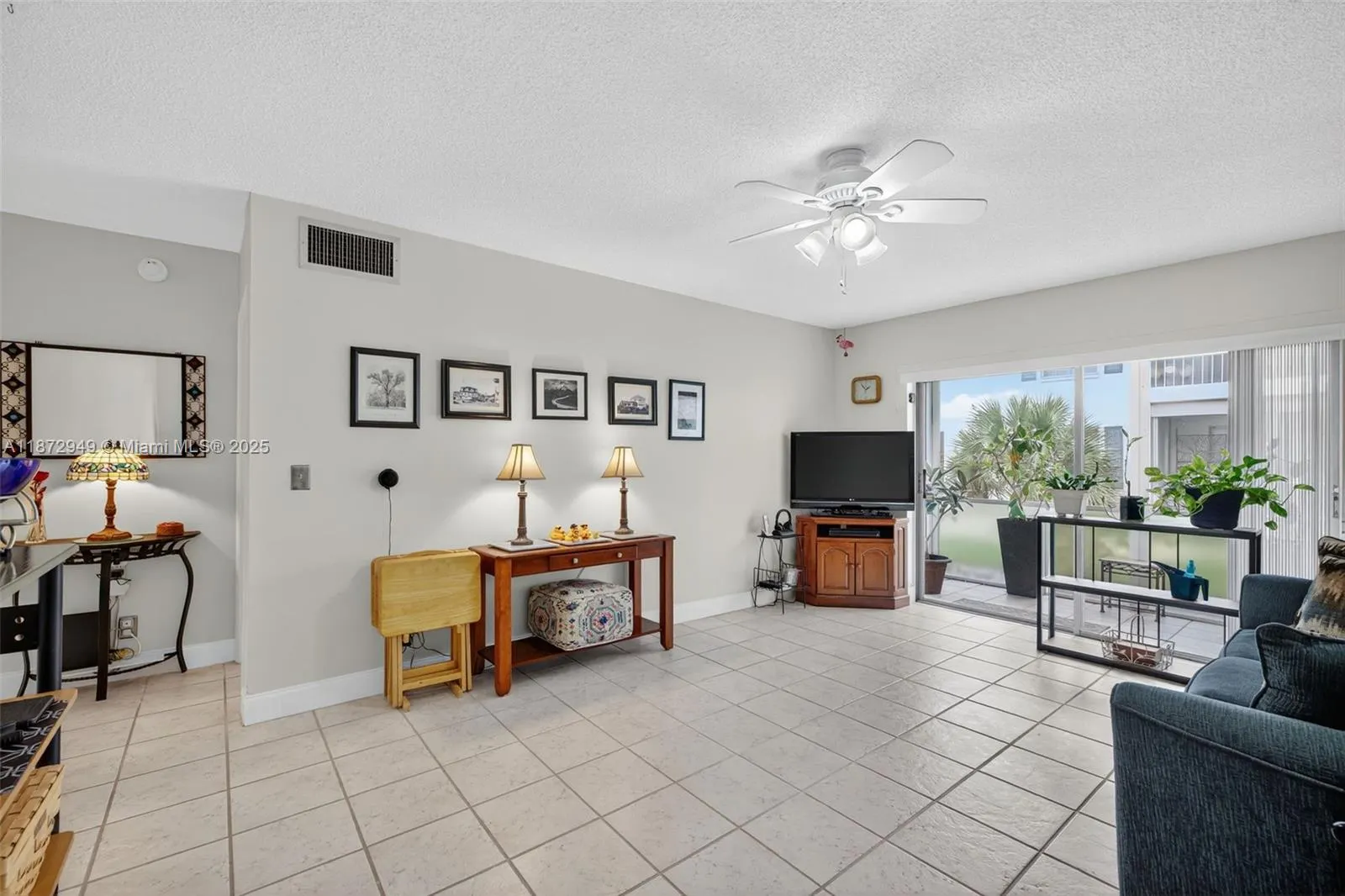 2261 NE 67th St, #1806