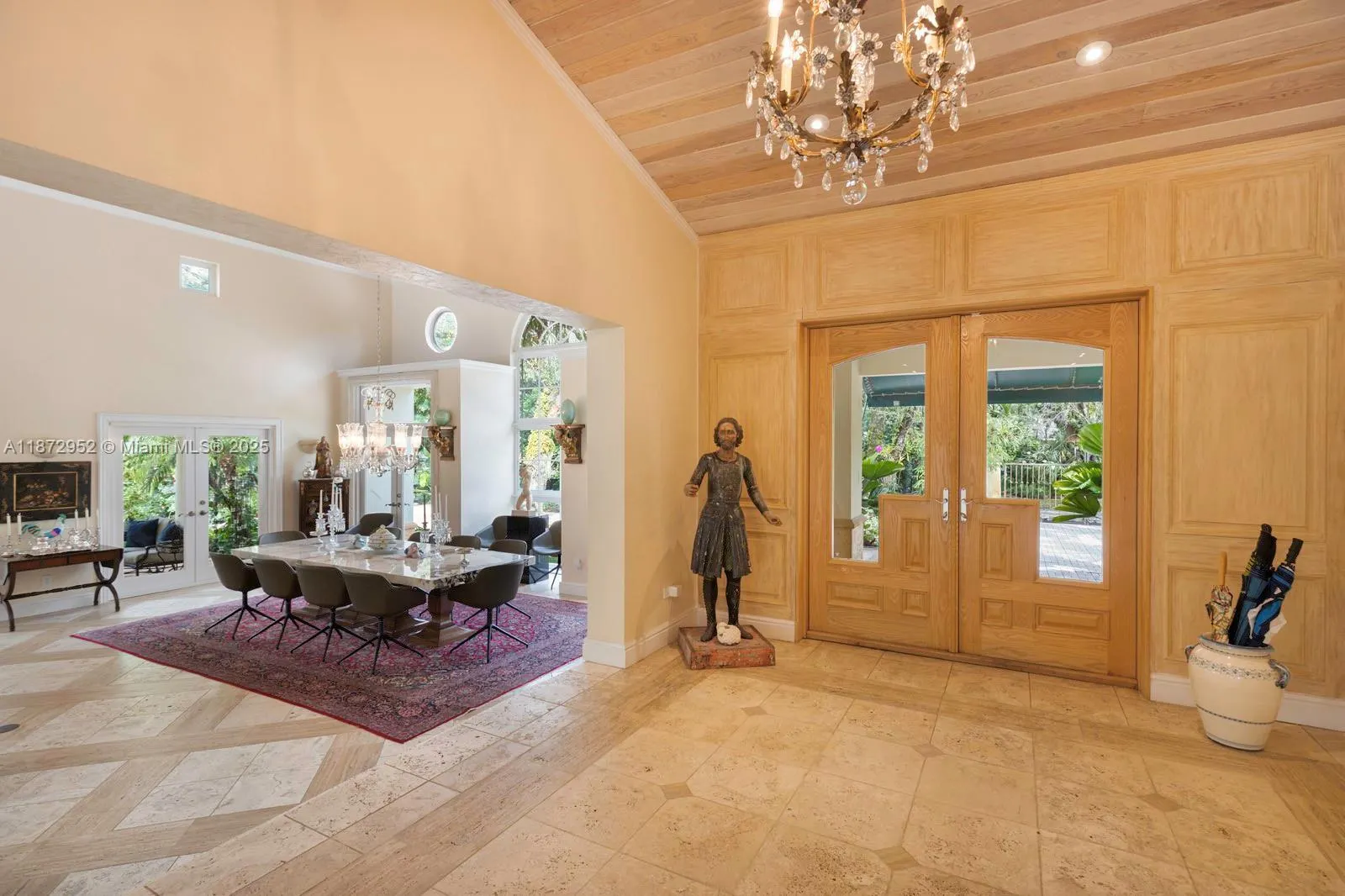 10100 Lakeside Dr