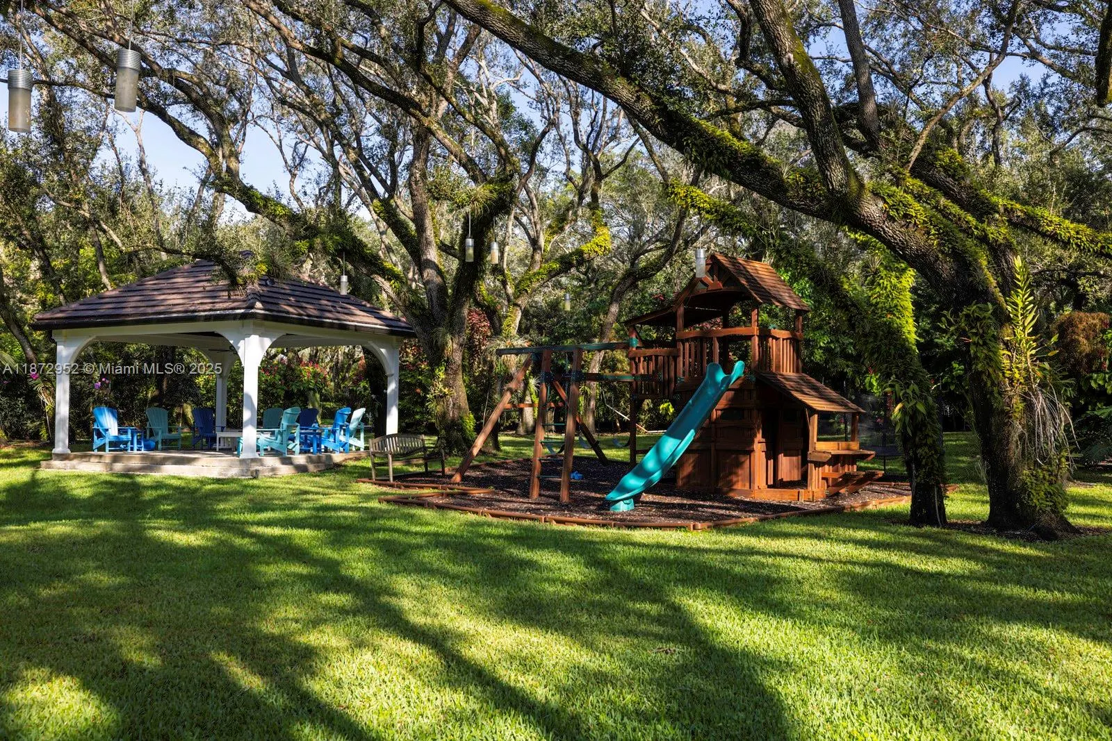 10100 Lakeside Dr