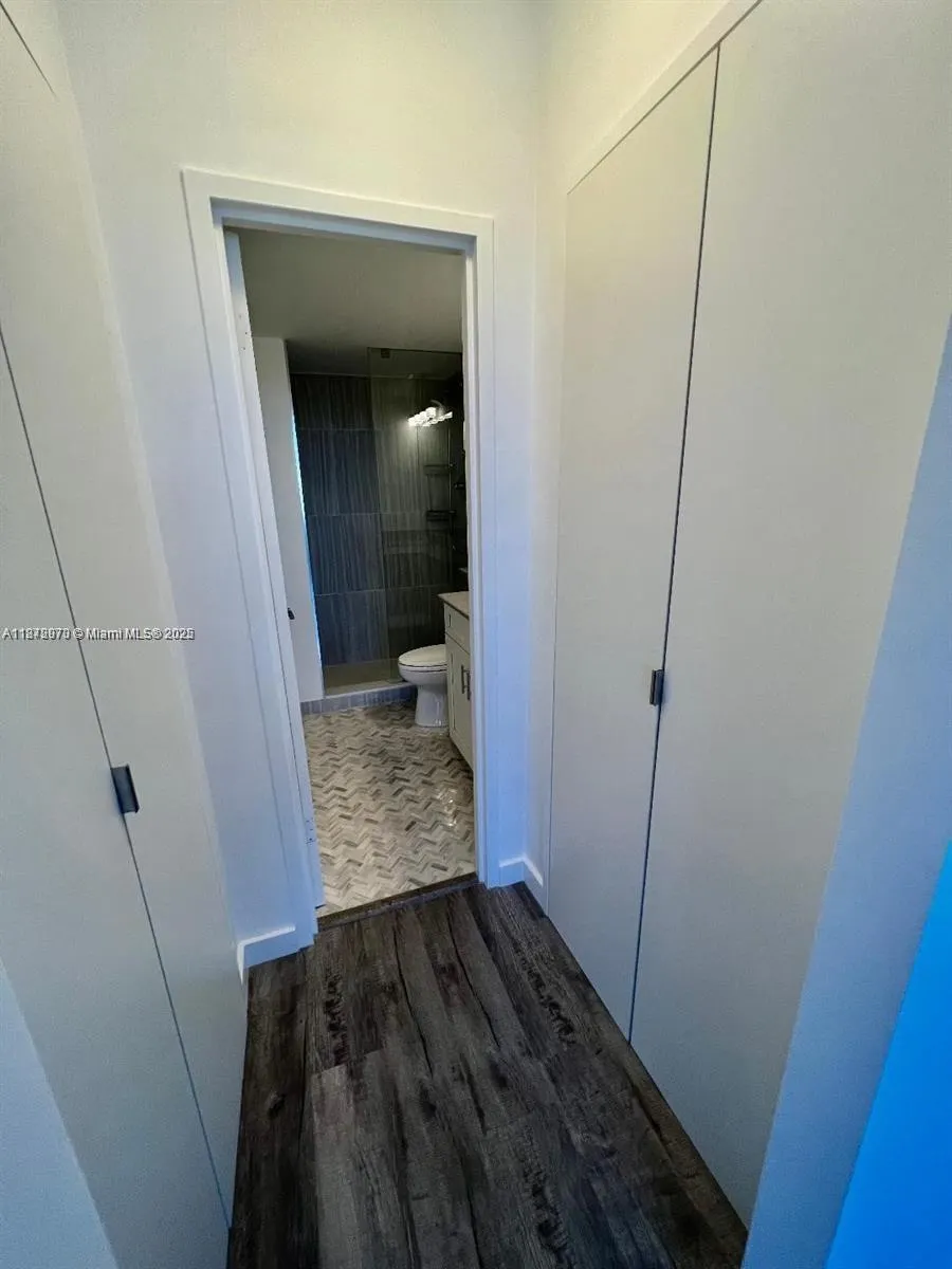 7441 Wayne Ave, #4R
