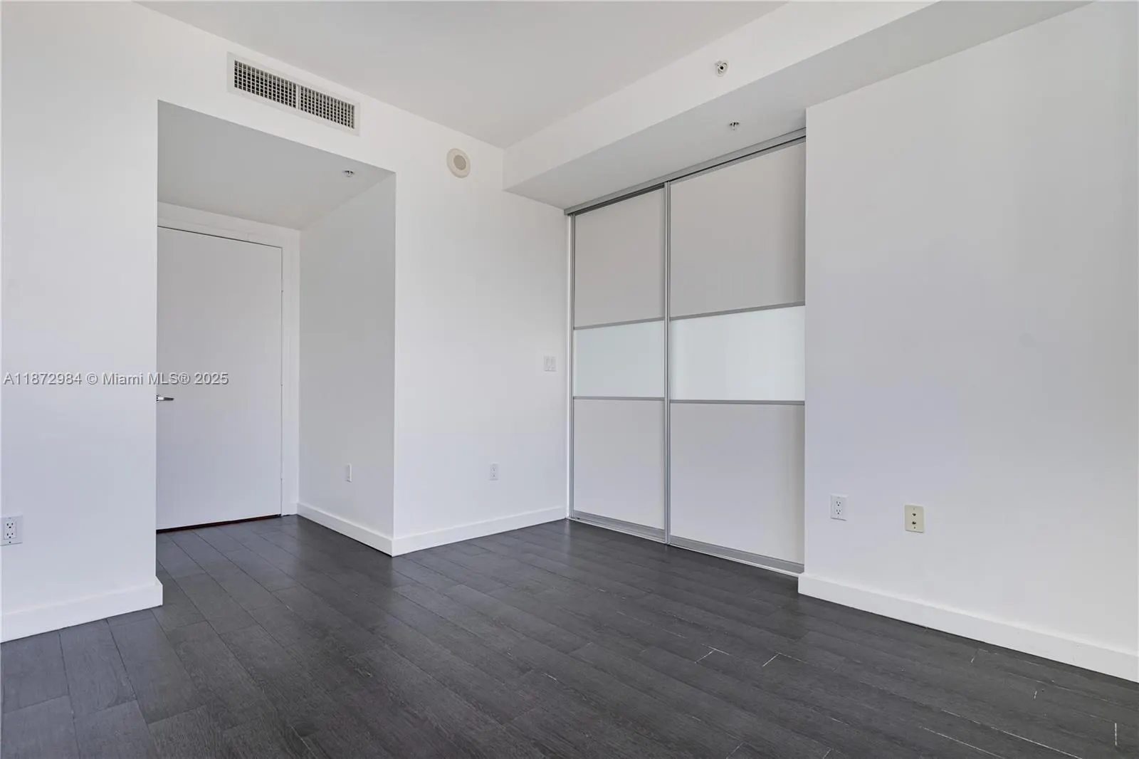 92 SW 3rd St, #4509