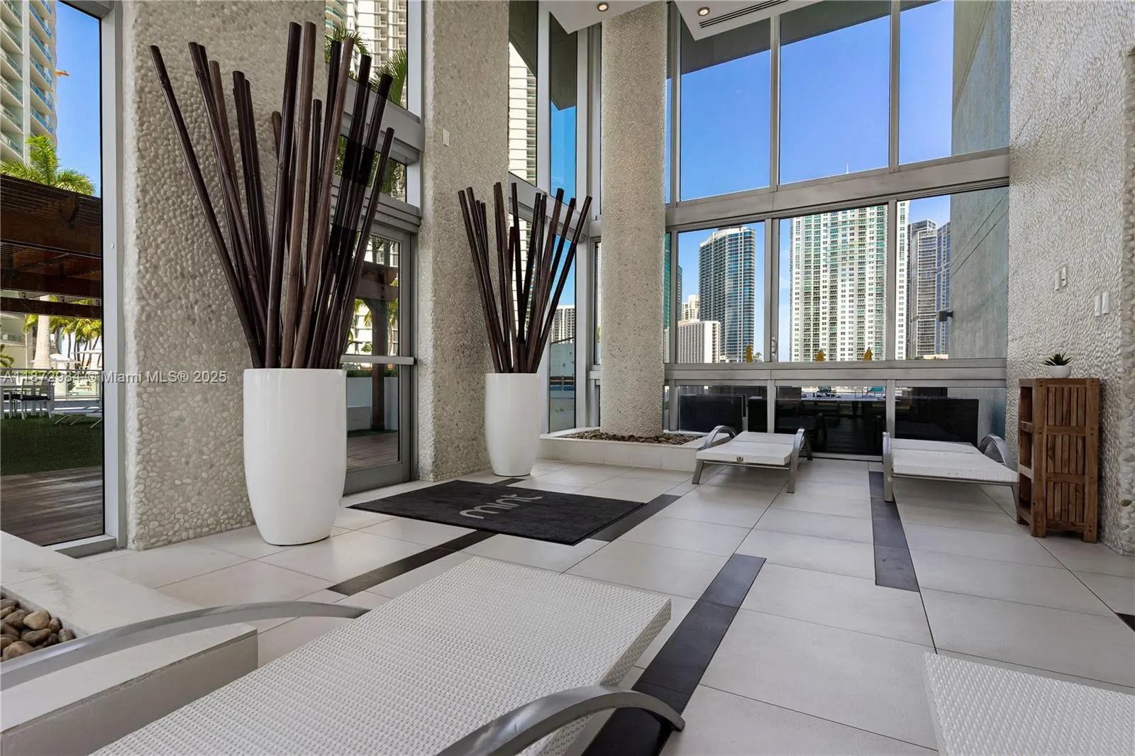 92 SW 3rd St, #4509