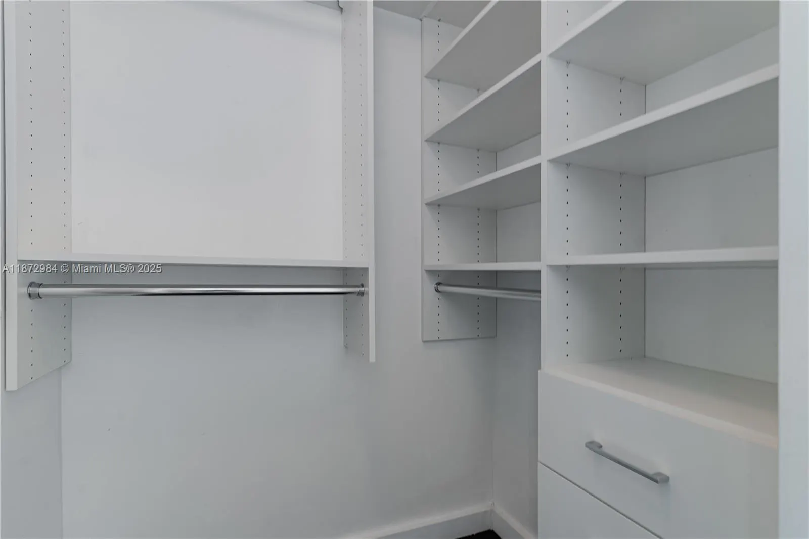 92 SW 3rd St, #4509