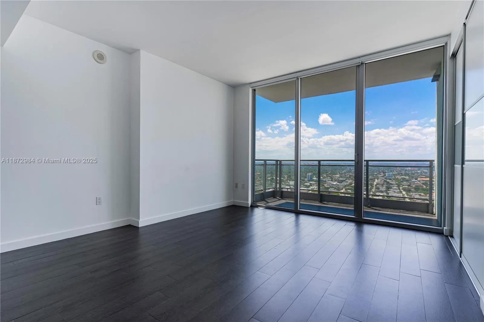 92 SW 3rd St, #4509