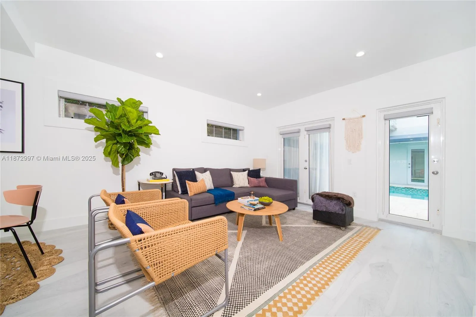 835 Jefferson Ave, #4