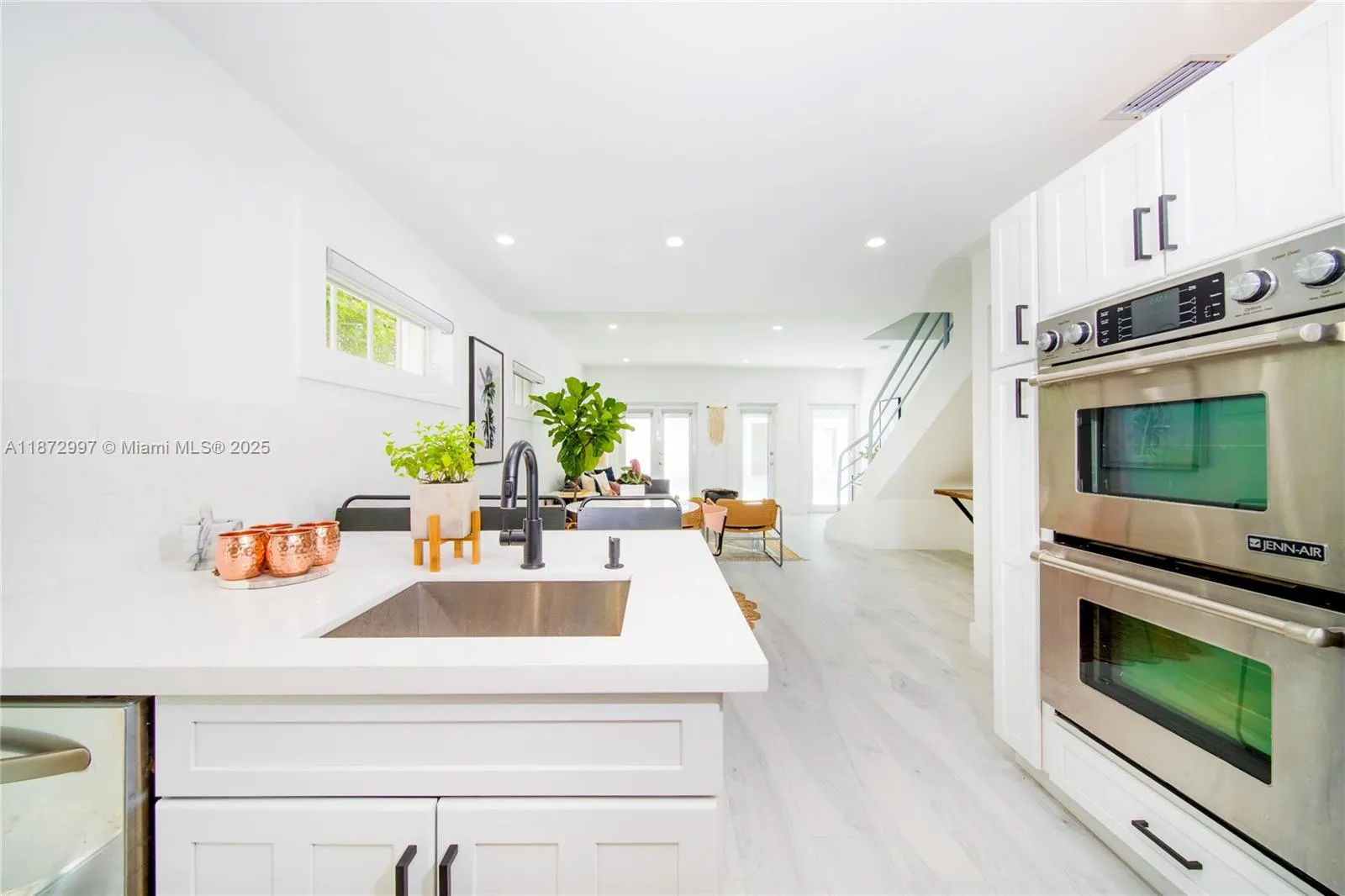 835 Jefferson Ave, #4