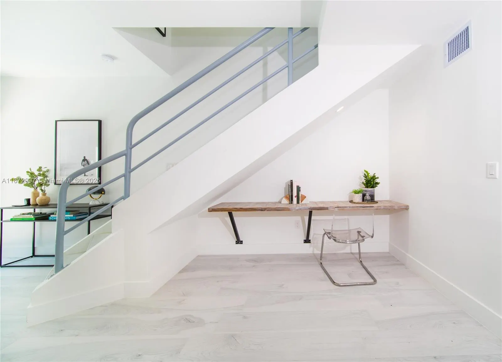 835 Jefferson Ave, #4