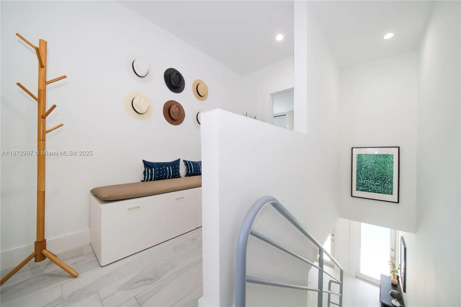835 Jefferson Ave, #4