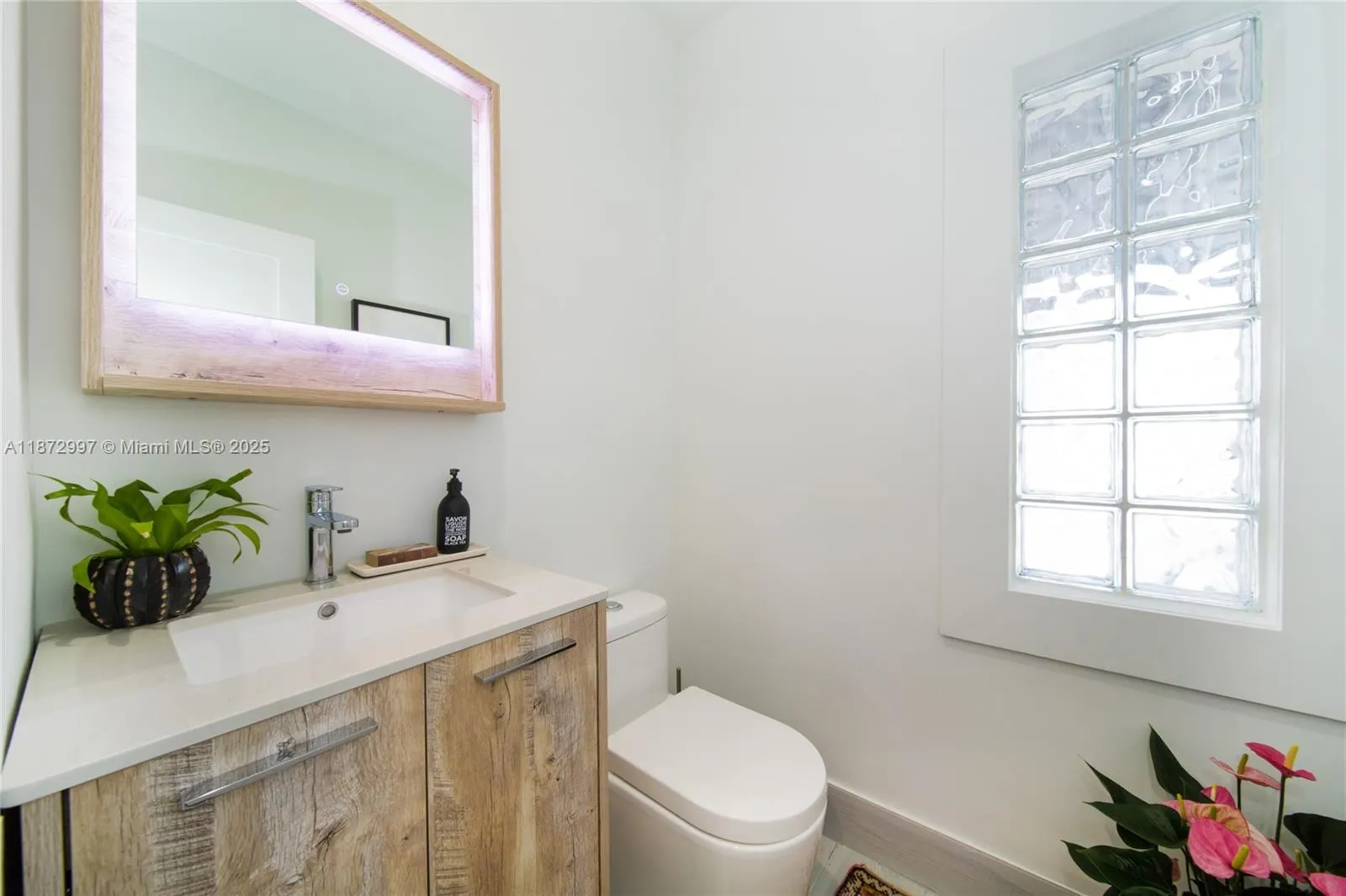 835 Jefferson Ave, #4