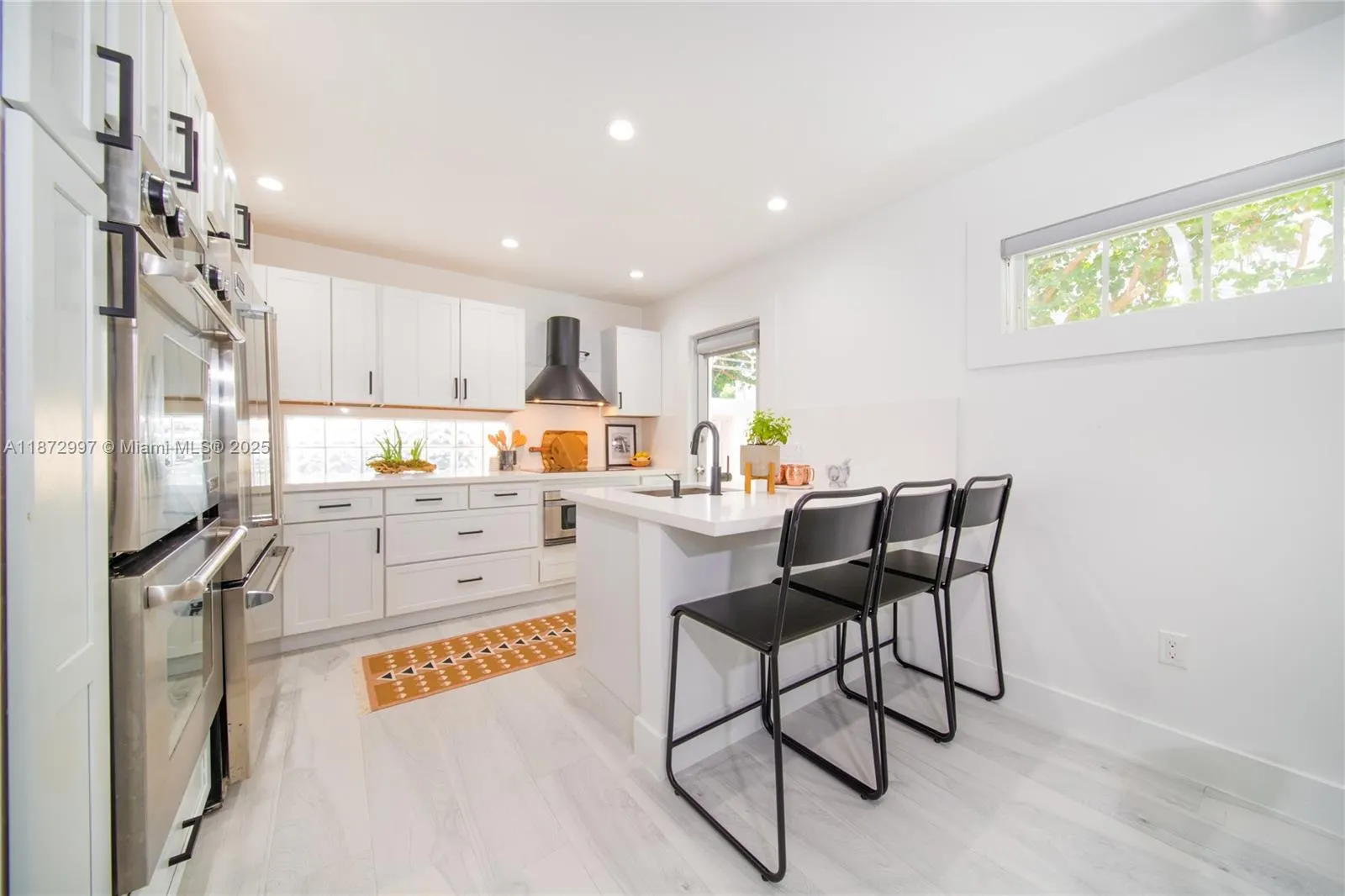835 Jefferson Ave, #4