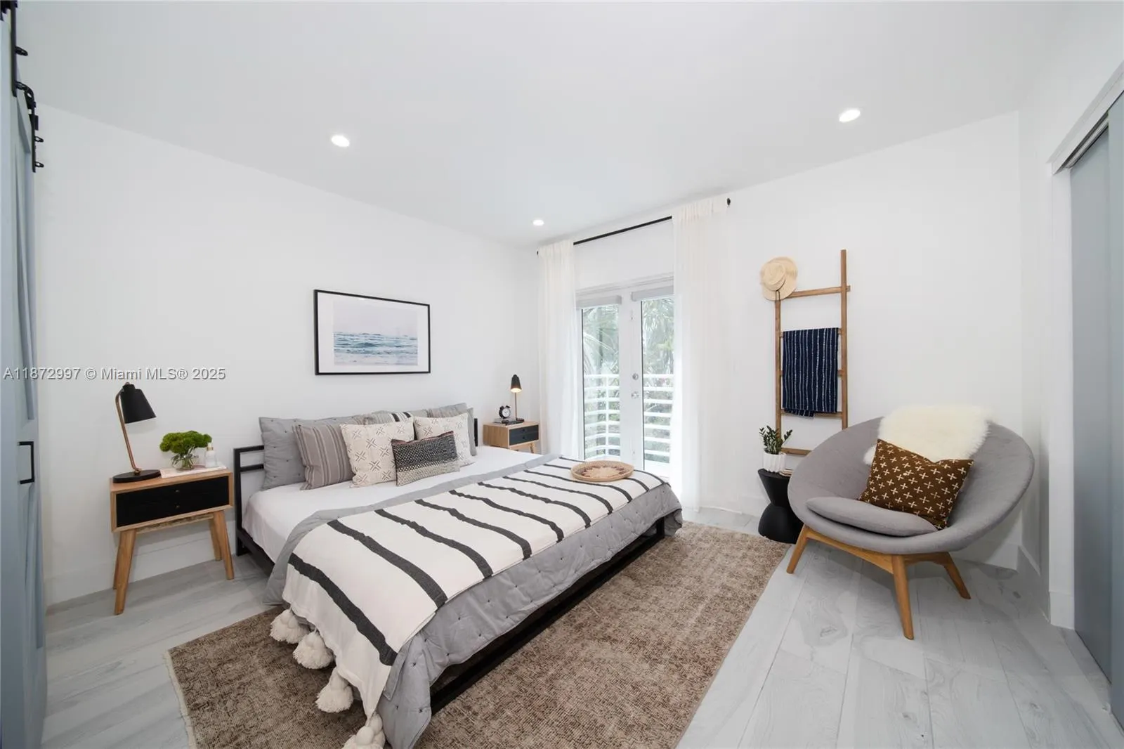 835 Jefferson Ave, #4