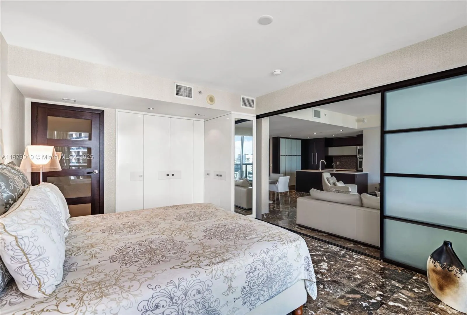 5875 Collins Ave, #1503