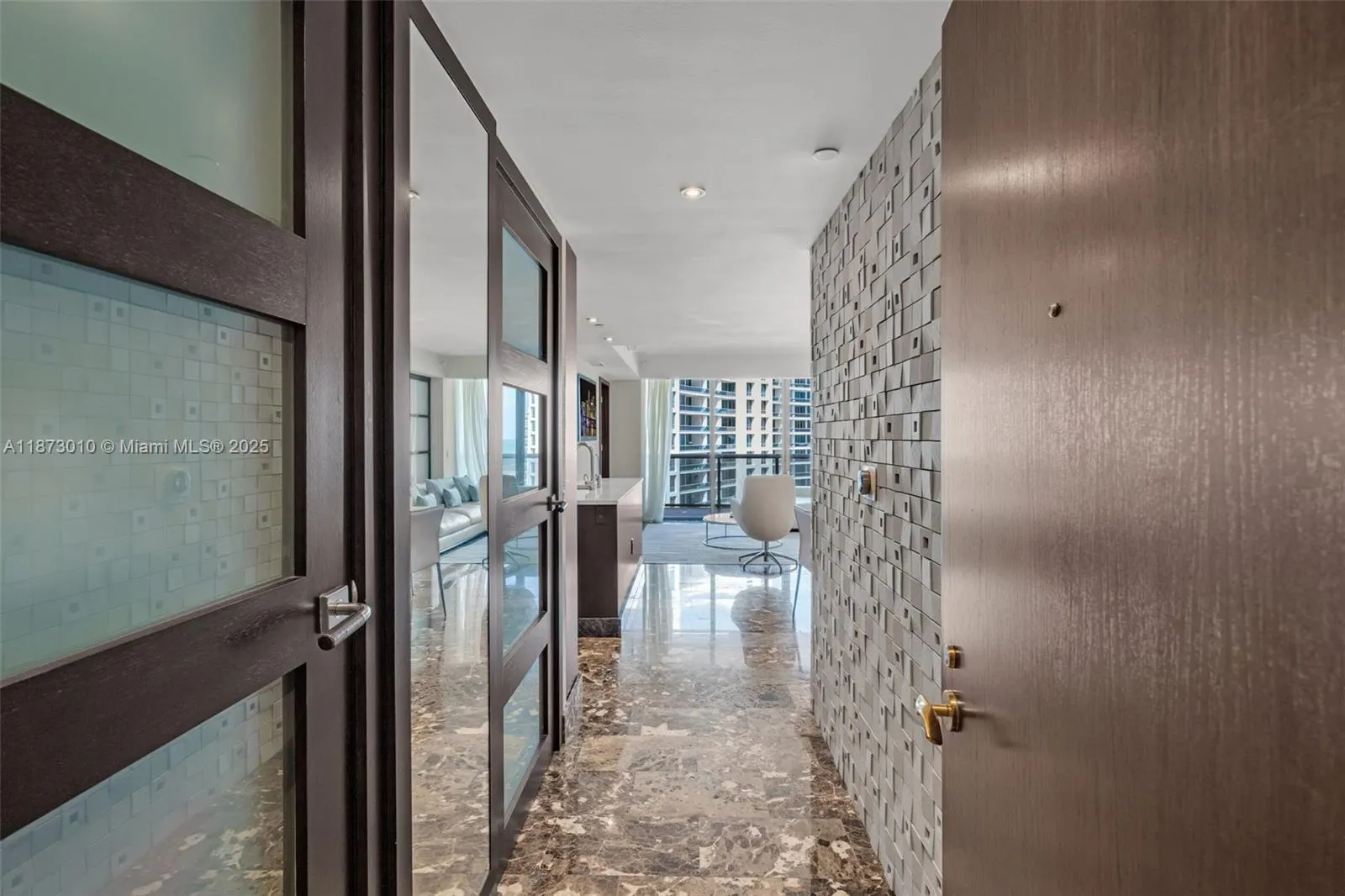 5875 Collins Ave, #1503
