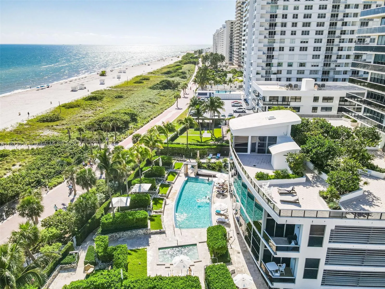 5875 Collins Ave, #1503