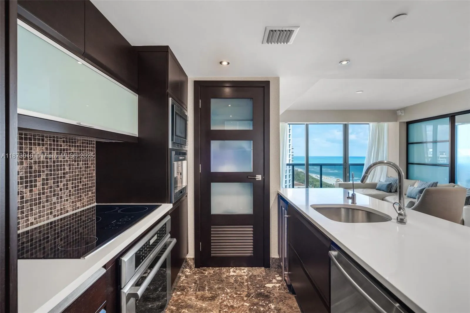 5875 Collins Ave, #1503