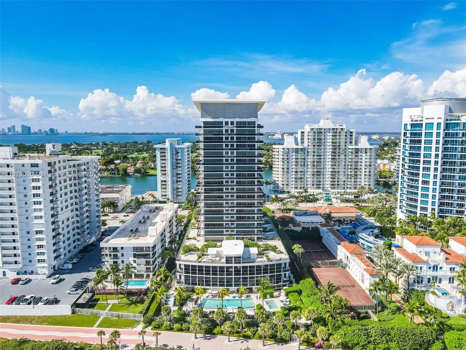 5875 Collins Ave, #1503
