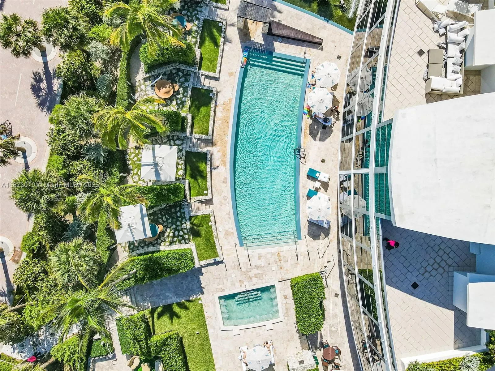 5875 Collins Ave, #1503