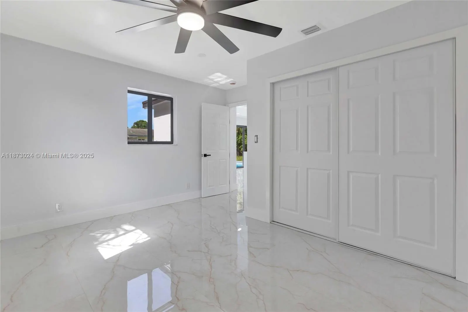 3565 NW 25th St