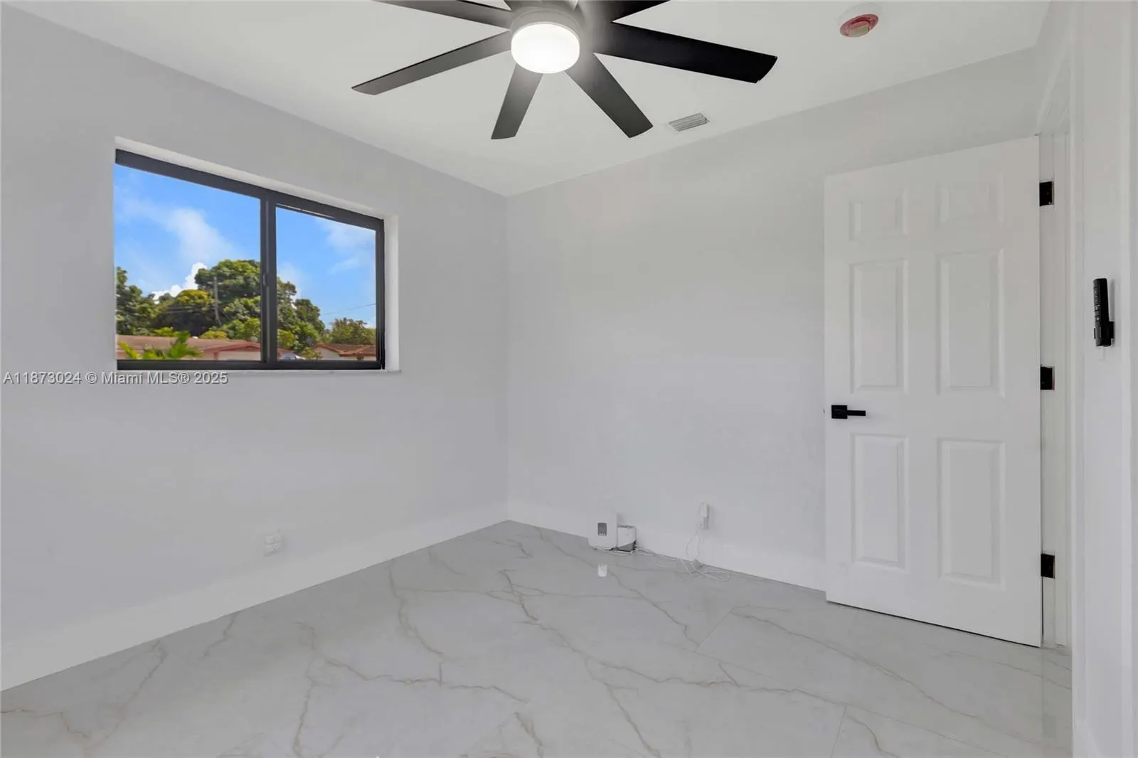 3565 NW 25th St