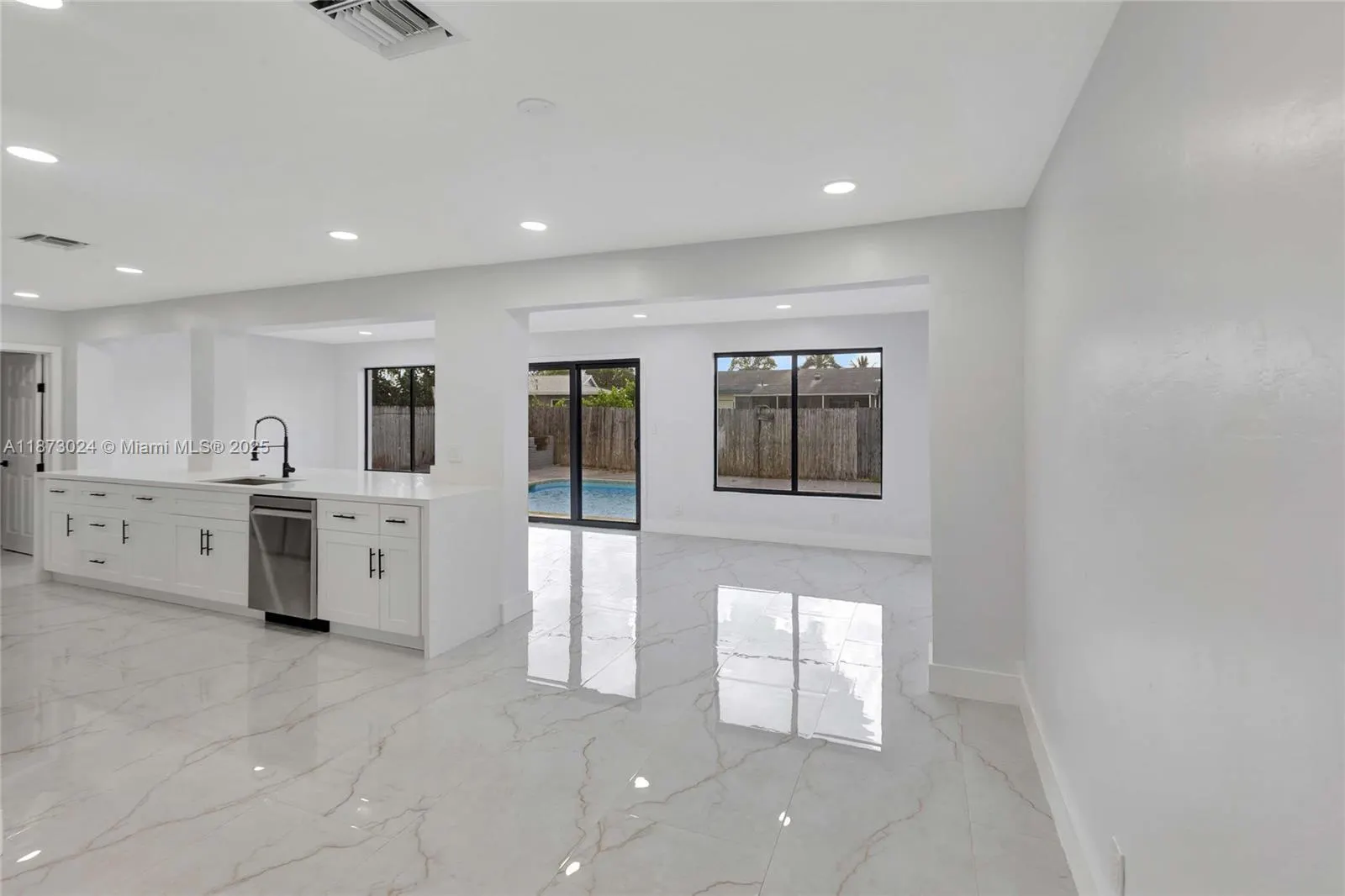 3565 NW 25th St