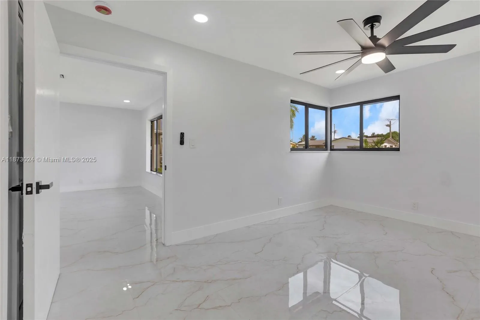 3565 NW 25th St