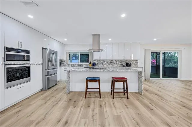 3211 Calle Largo Dr