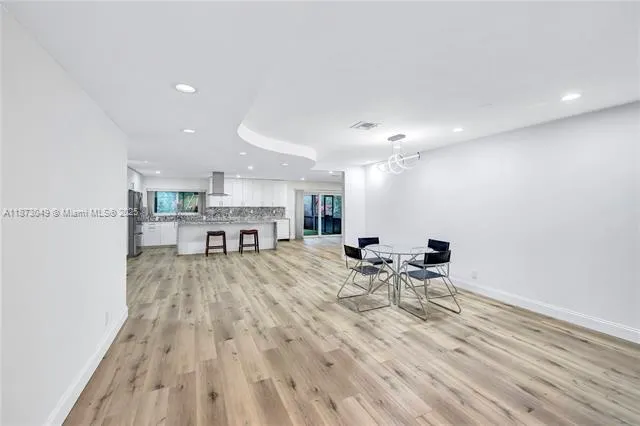 3211 Calle Largo Dr