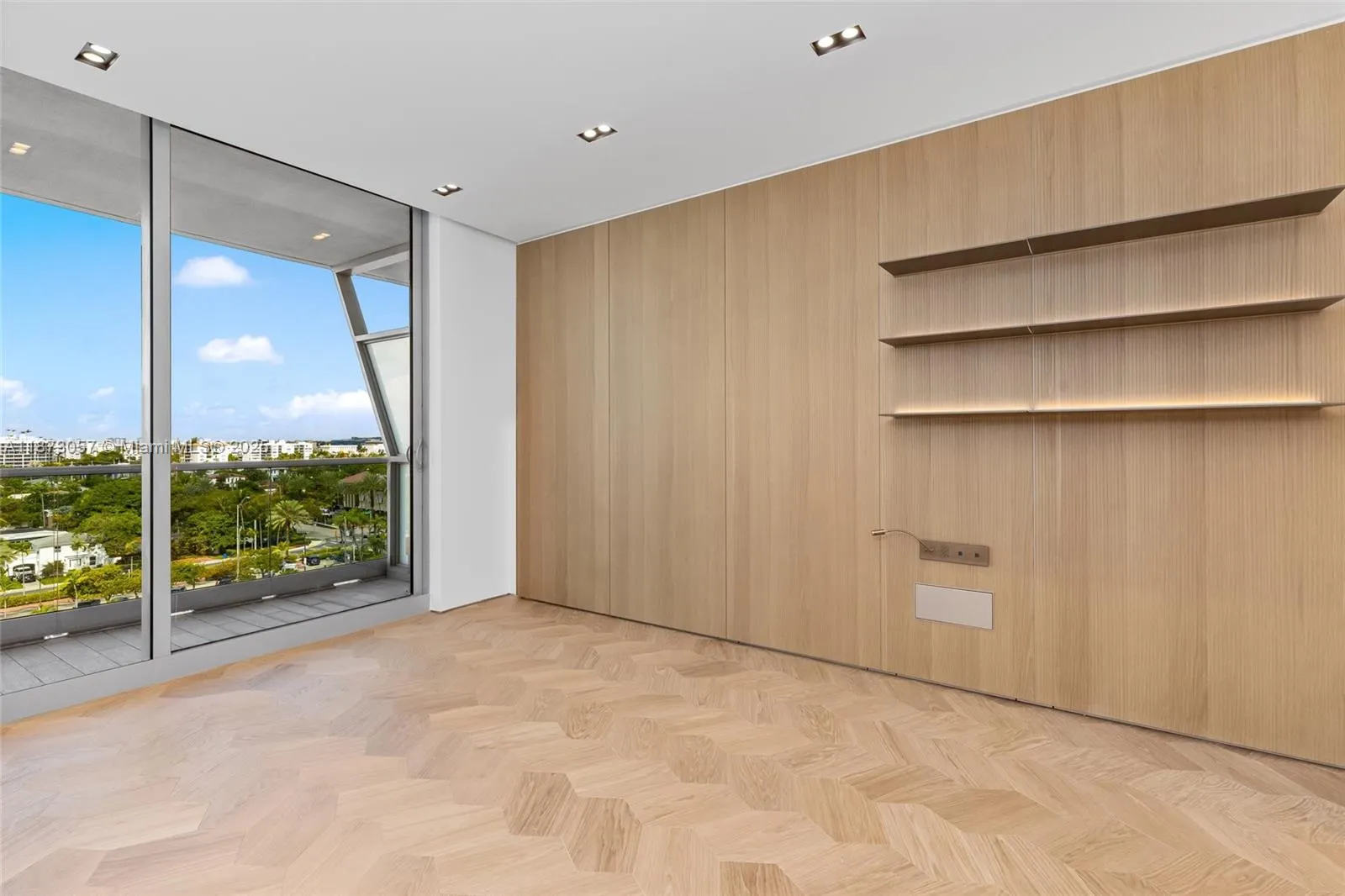9349 Collins Ave, #705