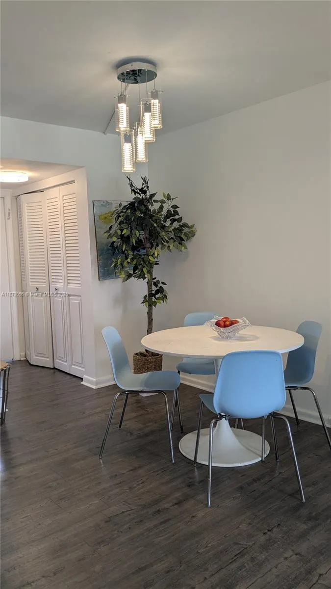 233 Preston F, #233