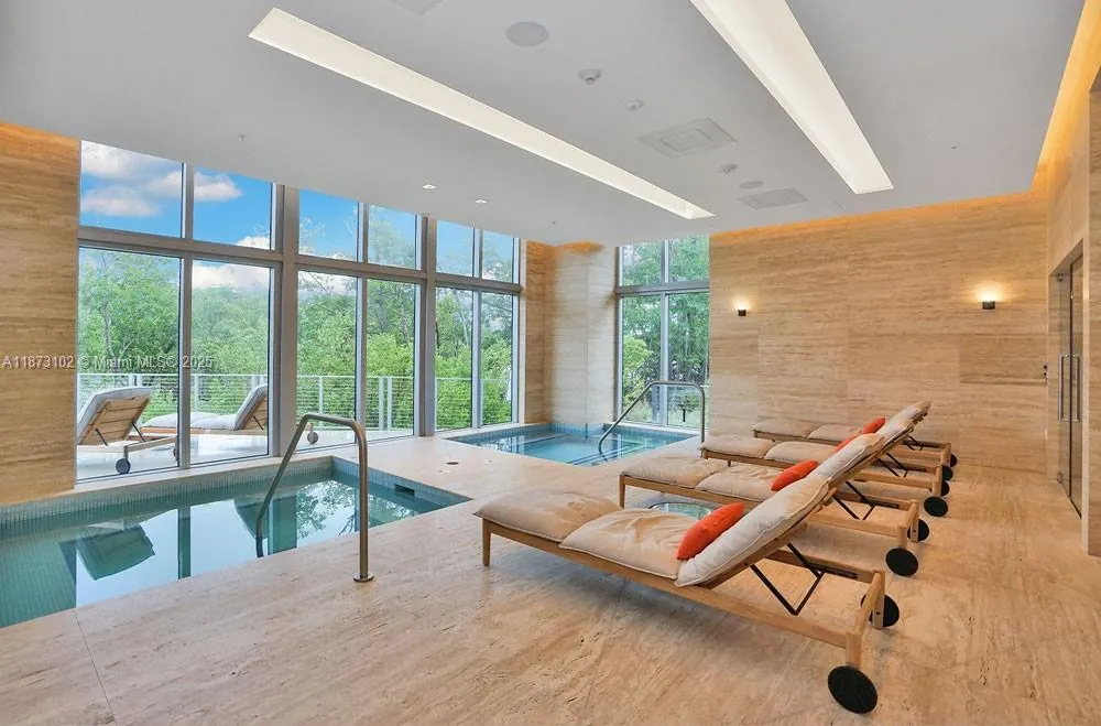 16385 Biscayne Blvd, #1007